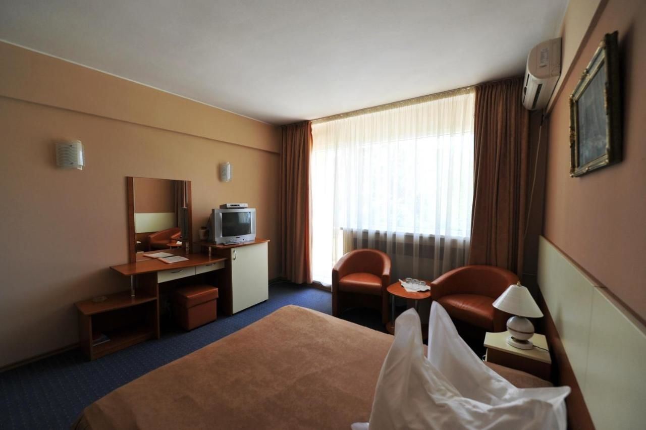 Отель Hotel Parc Крайова-24