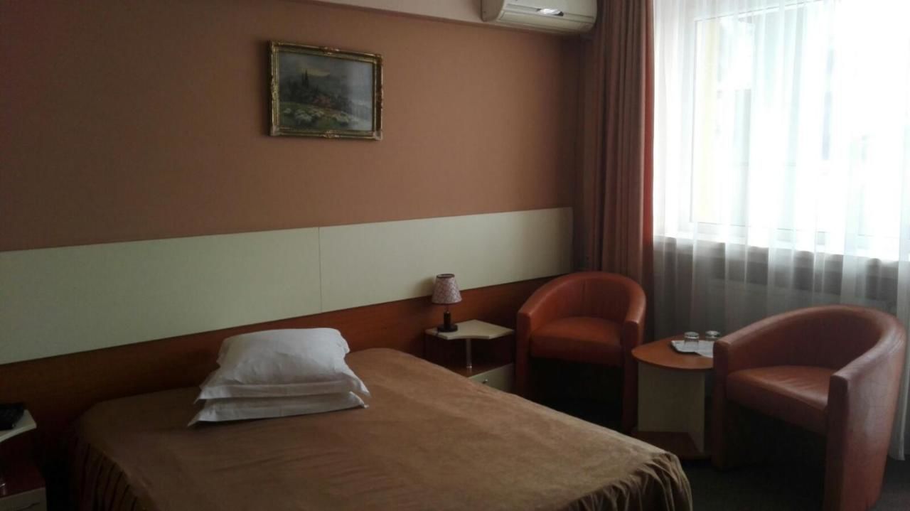 Отель Hotel Parc Крайова